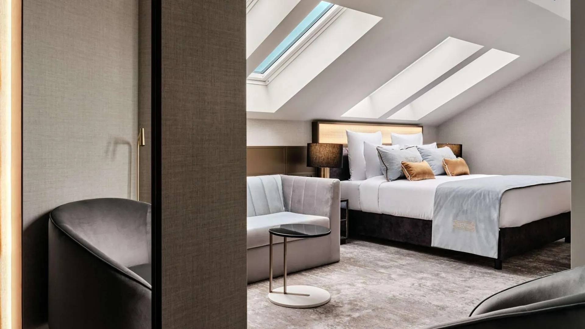 The Crown Krakow Center - Handwritten Collection Accor